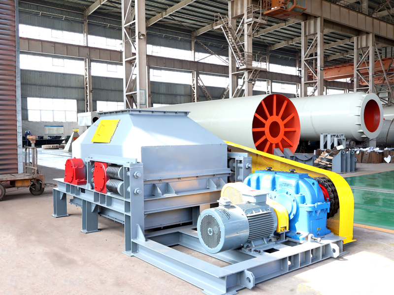 天津水泥院GL1000×900對輥制粒機(jī)1.jpg